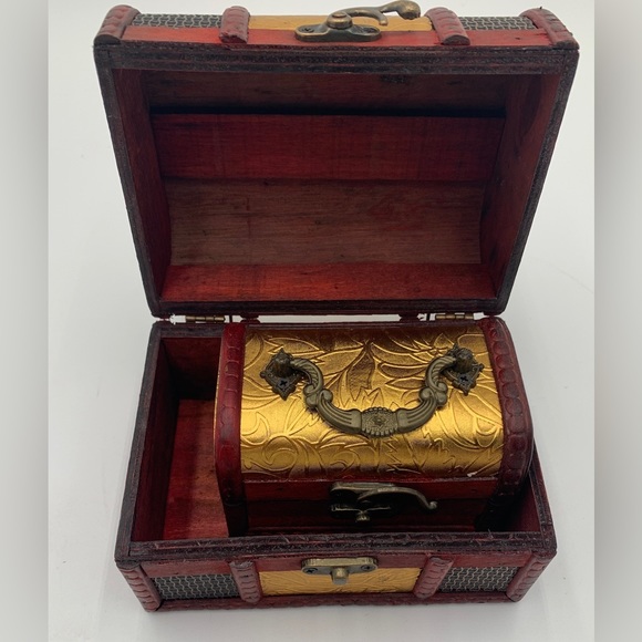 Set of Two Wooden Boxes with gold detail - Picture 2 of 10